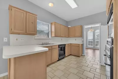 2200 Meadowstone Drive, Carrollton, TX 75006 - Photo 7