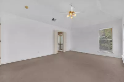2200 Meadowstone Drive, Carrollton, TX 75006 - Photo 9