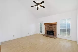 1367 Mimosa Ln, Lewisville, TX 75077 - Photo 3