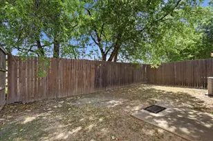 1367 Mimosa Ln, Lewisville, TX 75077 - Photo 25