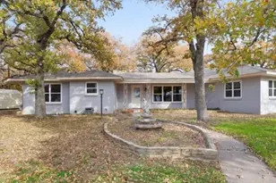 715 Morningside Dr, Mineral Wells, TX 76067 - Photo 1