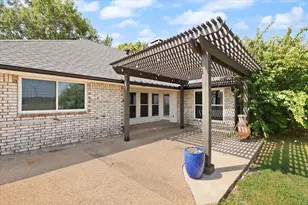 10200 Fieldcrest Dr, Benbrook, TX 76126 - Photo 35