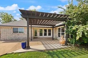 10200 Fieldcrest Dr, Benbrook, TX 76126 - Photo 33
