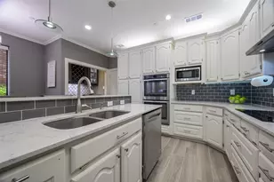 17060 Upper Bay Rd, Addison, TX 75001 - Photo 13