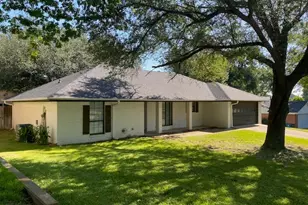 911 Kyle Dr, Athens, TX 75751 - Photo 1