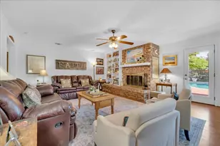 4412 Fiesta Cir E, Fort Worth, TX 76133 - Photo 11