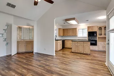 319 Kessler Drive, Euless, TX 76039 - Photo 19
