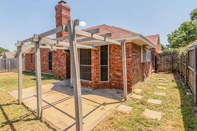 319 Kessler Drive, Euless, TX 76039 - Photo 29