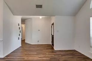 319 Kessler Dr, Euless, TX 76039 - Photo 7