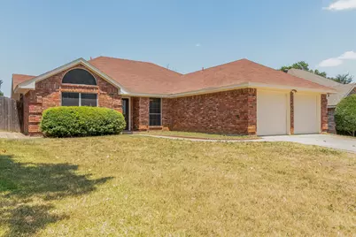 319 Kessler Drive, Euless, TX 76039 - Photo 33