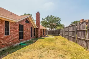 319 Kessler Dr, Euless, TX 76039 - Photo 31