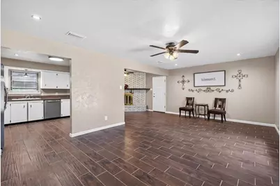 164 Creekview Drive E, Red Oak, TX 75154 - Photo 5