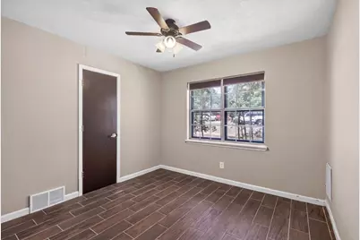 164 Creekview Drive E, Red Oak, TX 75154 - Photo 17