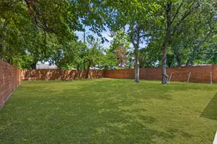 2511 Gladstone Dr, Dallas, TX 75211 - Photo 3