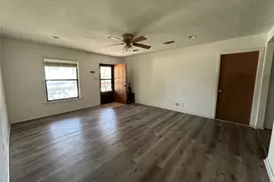 6700 Lakeside Dr, Lake Worth, TX 76135 - Photo 11