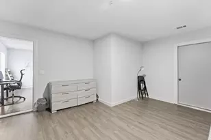 172 High School Dr, Lewisville, TX 75057 - Photo 35