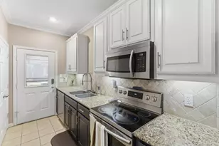 172 High School Dr, Lewisville, TX 75057 - Photo 11