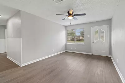 3847 Castle Hills Drive, Dallas, TX 75241 - Photo 5