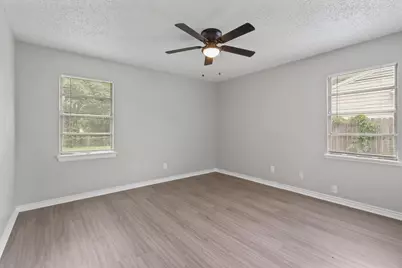 3847 Castle Hills Drive, Dallas, TX 75241 - Photo 7