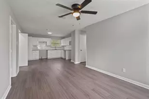 3847 Castle Hills Dr, Dallas, TX 75241 - Photo 3
