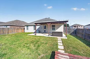 1337 Gayle St, Burleson, TX 76028 - Photo 39