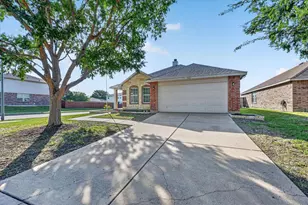 1337 Gayle St, Burleson, TX 76028 - Photo 5
