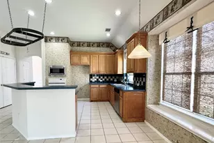 4704 Rockcreek Ln, Plano, TX 75024 - Photo 9