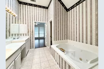 4704 Rockcreek Lane, Plano, TX 75024 - Photo 15