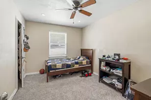 128 Lynn Dr, Azle, TX 76020 - Photo 11