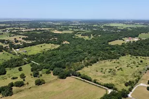 4501 Cr 423, Grandview, TX 76050 - Photo 1