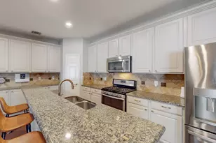 1225 Long Leaf Dr, Savannah, TX 76227 - Photo 11