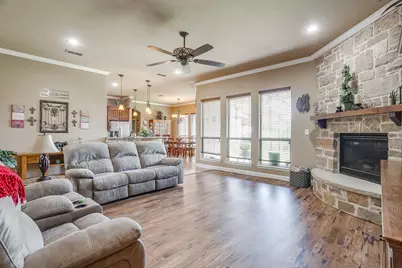8401 Fullerton Drive, Cleburne, TX 76033 - Photo 13