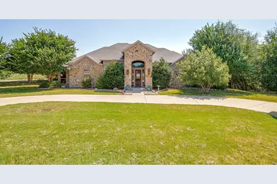 8401 Fullerton Drive, Cleburne, TX 76033 - Photo 1
