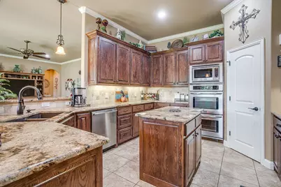 8401 Fullerton Drive, Cleburne, TX 76033 - Photo 11
