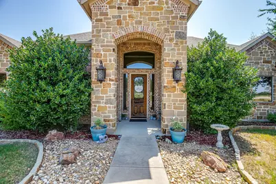 8401 Fullerton Drive, Cleburne, TX 76033 - Photo 7
