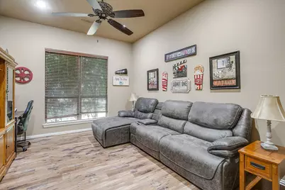 8401 Fullerton Drive, Cleburne, TX 76033 - Photo 25