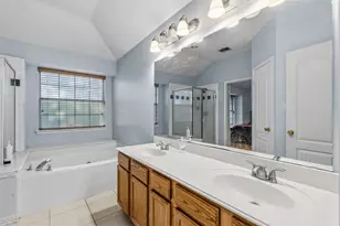 1007 Summerbrook Dr, Euless, TX 76040 - Photo 31