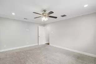 10215 Dale Crest Dr, Dallas, TX 75229 - Photo 21