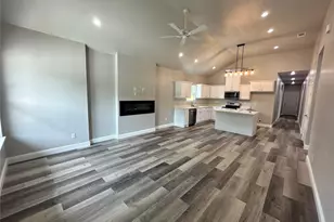 4120 Henderson St, Greenville, TX 75401 - Photo 3