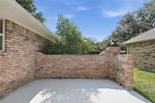 2909 Redwood Dr, Carrollton, TX 75007 - Photo 25
