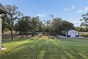 1109 Gonzollas Rd, Springtown, TX 76082 - Photo 31