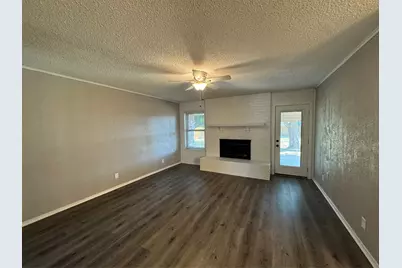 307 Ables Street, Granbury, TX 76048 - Photo 5
