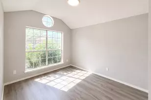 1817 Canterbury Cir, Fort Worth, TX 76112 - Photo 11