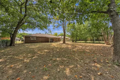 1116 Center Street, Cleburne, TX 76033 - Photo 25