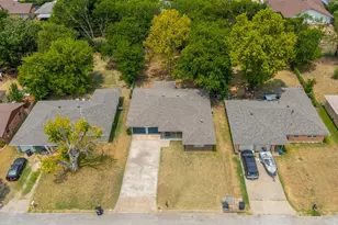 1116 Center St, Cleburne, TX 76033 - Photo 3