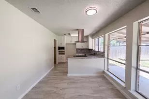 2136 Mountainview Dr, Hurst, TX 76054 - Photo 9