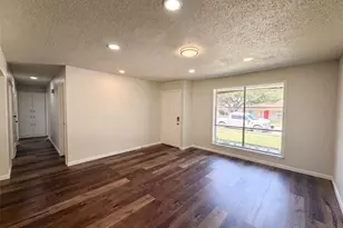 2136 Mountainview Dr, Hurst, TX 76054 - Photo 7