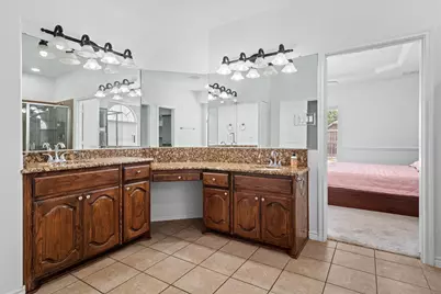 2932 Montalbo, Grand Prairie, TX 75054 - Photo 21