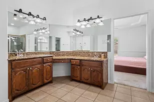 2932 Montalbo, Grand Prairie, TX 75054 - Photo 21