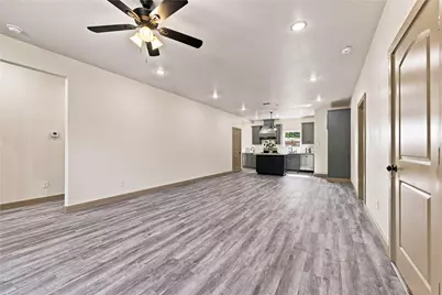 2515 Coyote Trail, Granbury, TX 76048 - Photo 5